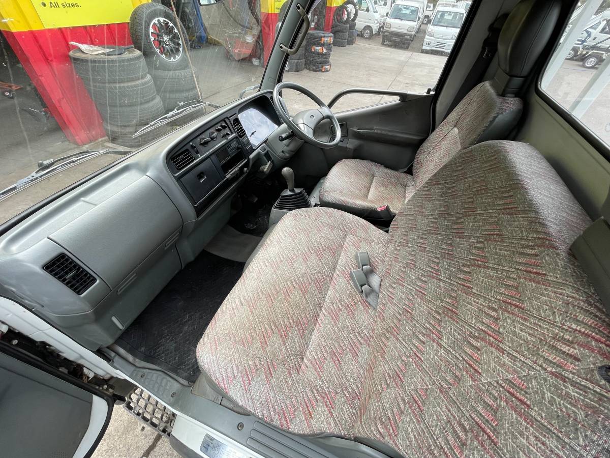 Mitsubishi-diesel-1996-white-79