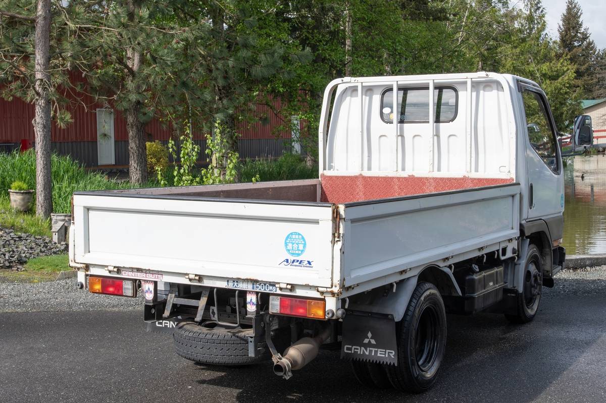 Mitsubishi-diesel-1996-white-84