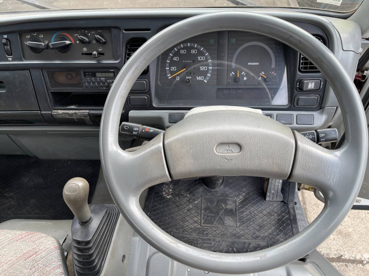 Mitsubishi-diesel-1996-white-93