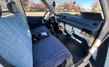 Mitsubishi-mighty-max-4x4-1992-white-10