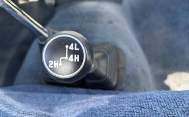 Mitsubishi-mighty-max-4x4-1992-white-12