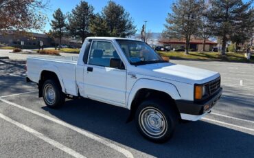 Mitsubishi-mighty-max-4x4-1992-white-6