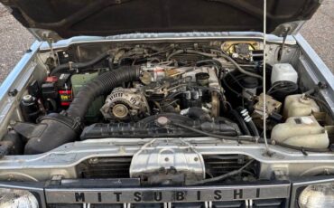 Mitsubishi-montero-1989-13
