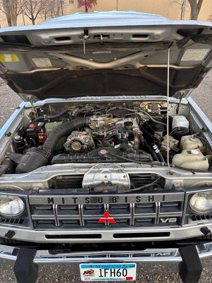 Mitsubishi-montero-1989-13