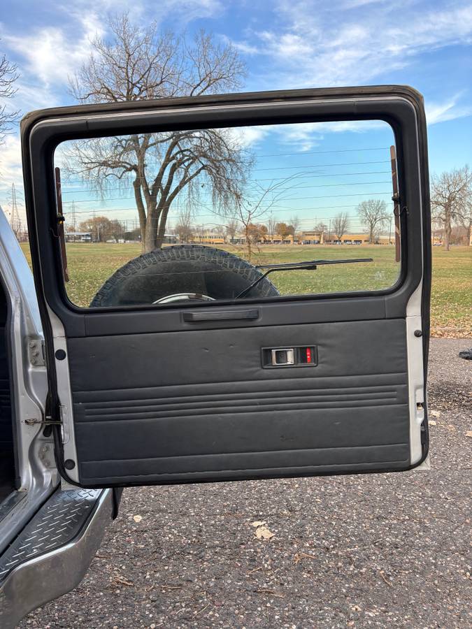 Mitsubishi-montero-1989-16