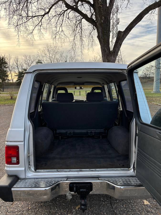 Mitsubishi-montero-1989-18