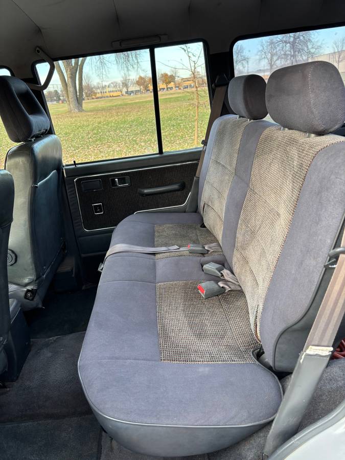 Mitsubishi-montero-1989-20