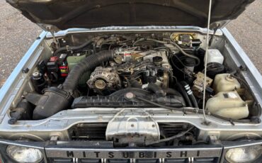 Mitsubishi-montero-1989-6