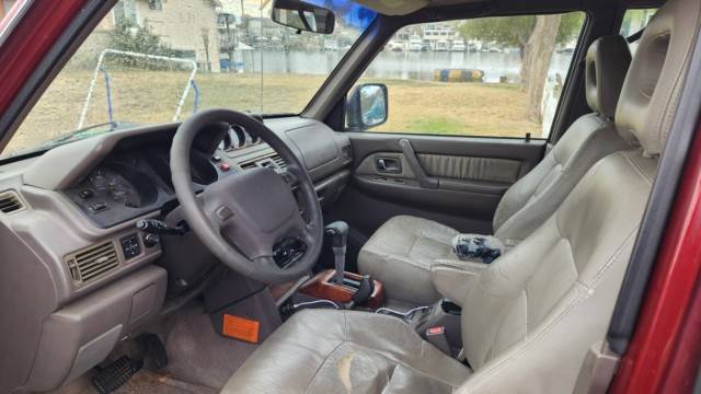 Mitsubishi-montero-1996-2