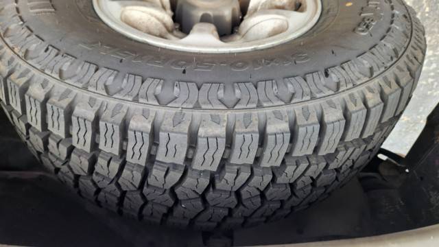 Mitsubishi-montero-1996-3