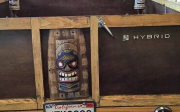 Morris-minor-hybrid-1960-orange-2