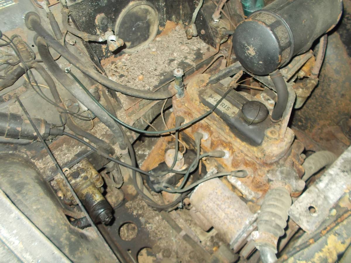 Morris-minor-saloon-coupe-1954-black-1