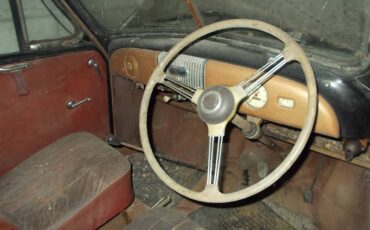 Morris-minor-saloon-coupe-1954-black-2