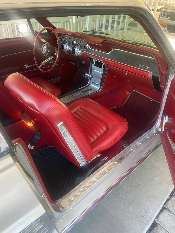 Mustang-1967-silver-9