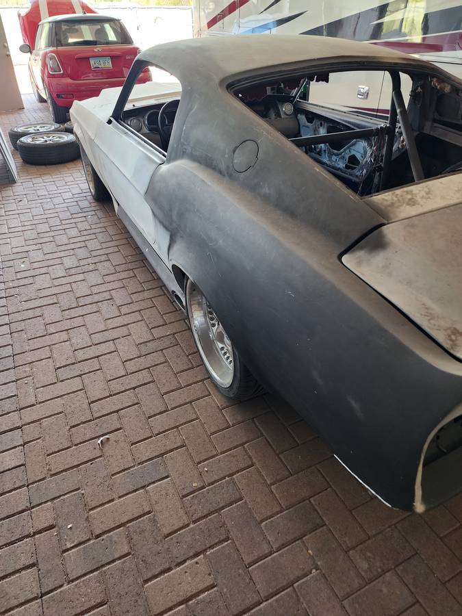 Mustang-eleanor-1968-grey-4