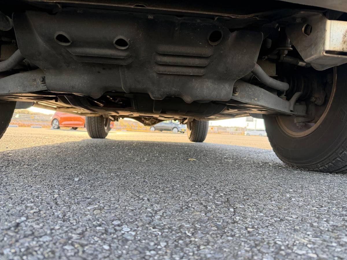 Nissam-mistral-diesel-1995-green-13