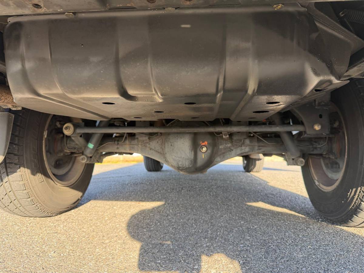 Nissam-mistral-diesel-1995-green-15