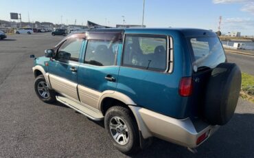 Nissam-mistral-diesel-1995-green-3