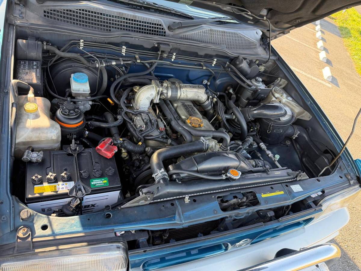 Nissam-mistral-diesel-1995-green-7