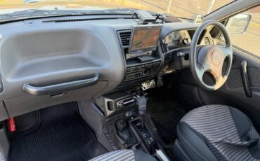 Nissam-mistral-diesel-1995-green-9