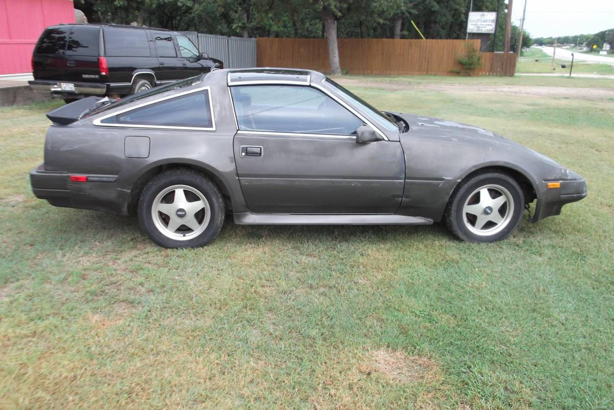 Nissan-300zx-1986-black-1