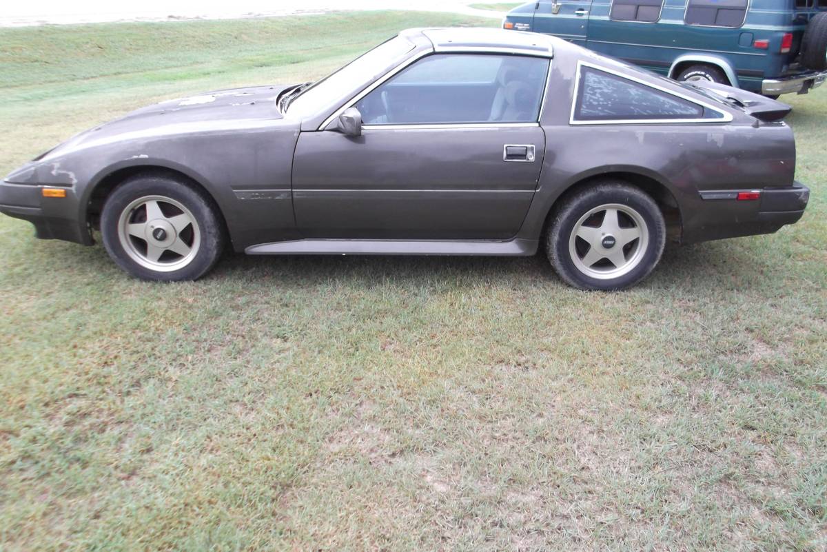 Nissan-300zx-1986-black-8
