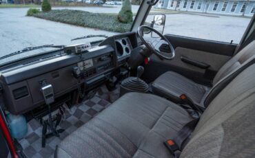 Nissan-atlas-1991-red-12