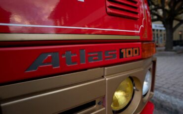 Nissan-atlas-1991-red-15