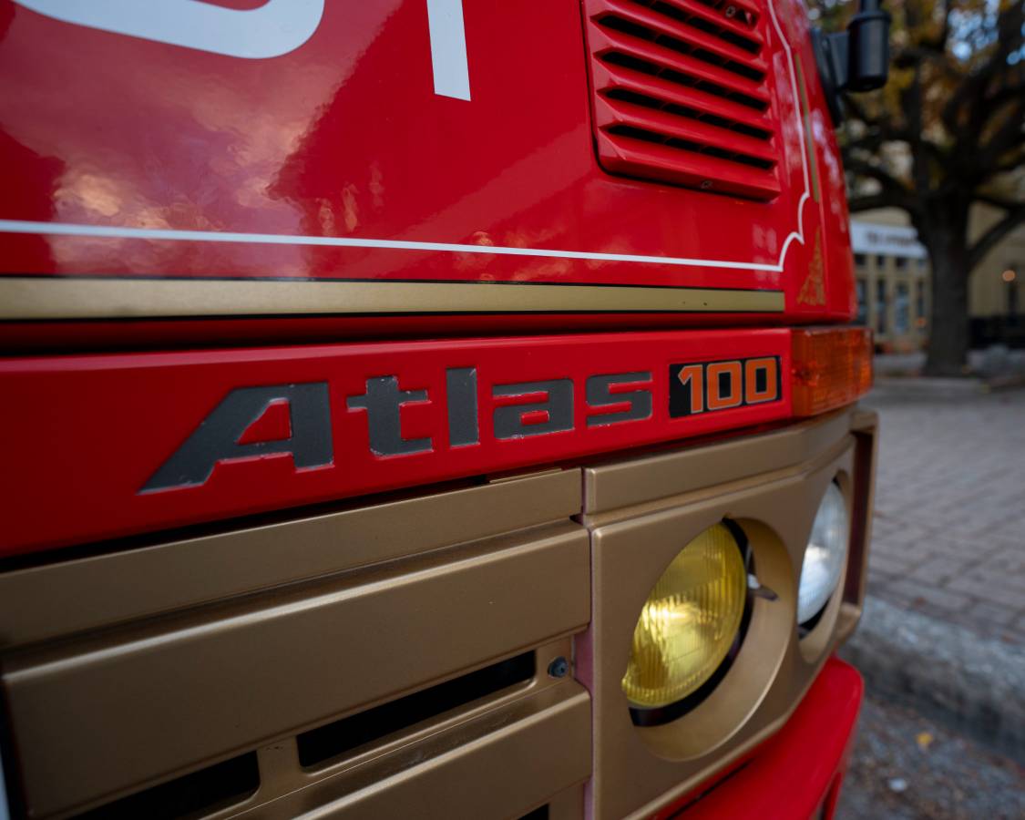 Nissan-atlas-1991-red-15