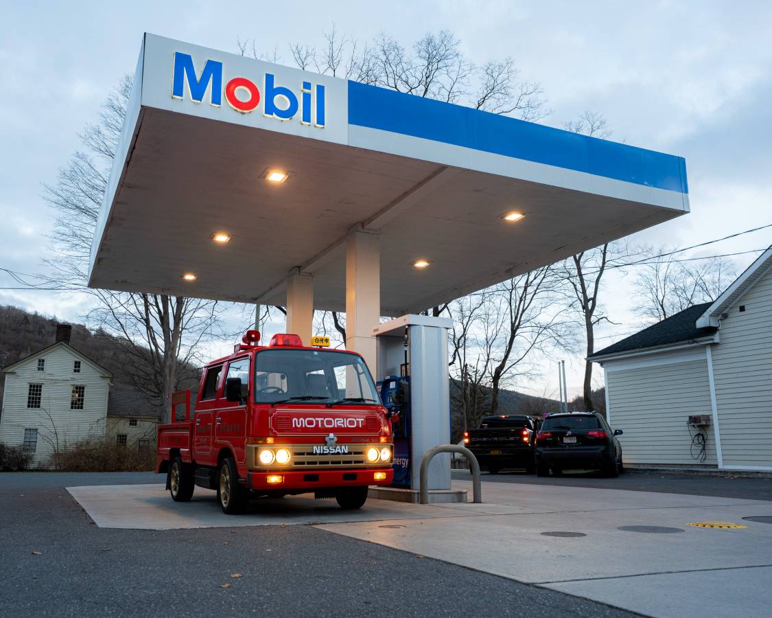 Nissan-atlas-1991-red-18