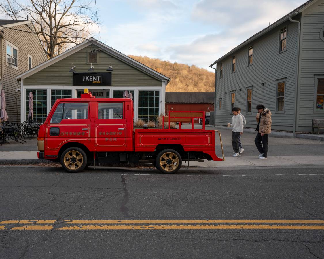 Nissan-atlas-1991-red-2