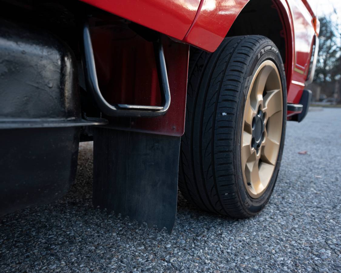 Nissan-atlas-1991-red-5