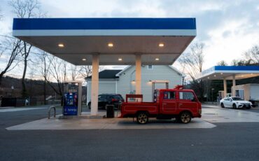 Nissan-atlas-1991-red-6