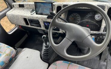 Nissan-atlas-diesel-1993-white-4