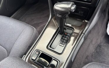 Nissan-cedric-rhd-1992-17