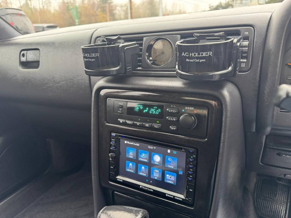 Nissan-cedric-rhd-1992-18