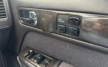 Nissan-cedric-rhd-1992-19