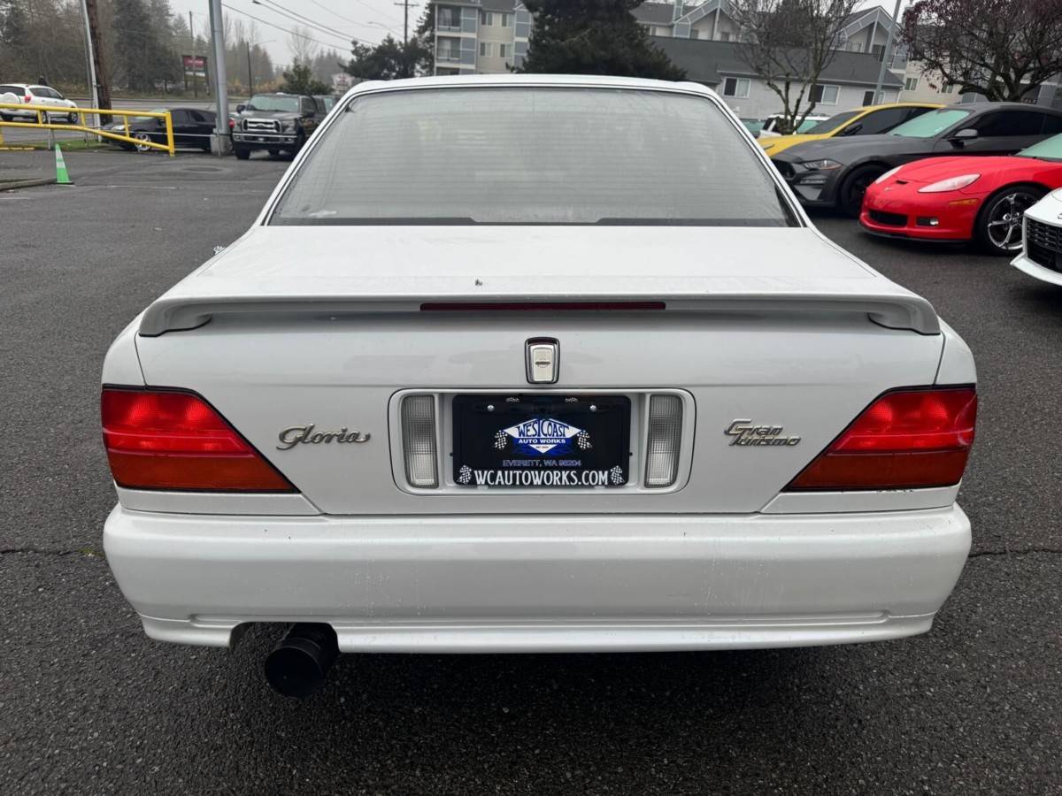 Nissan-cedric-rhd-1992-3