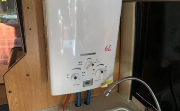 Nissan-civilian-diesel-1992-red-10