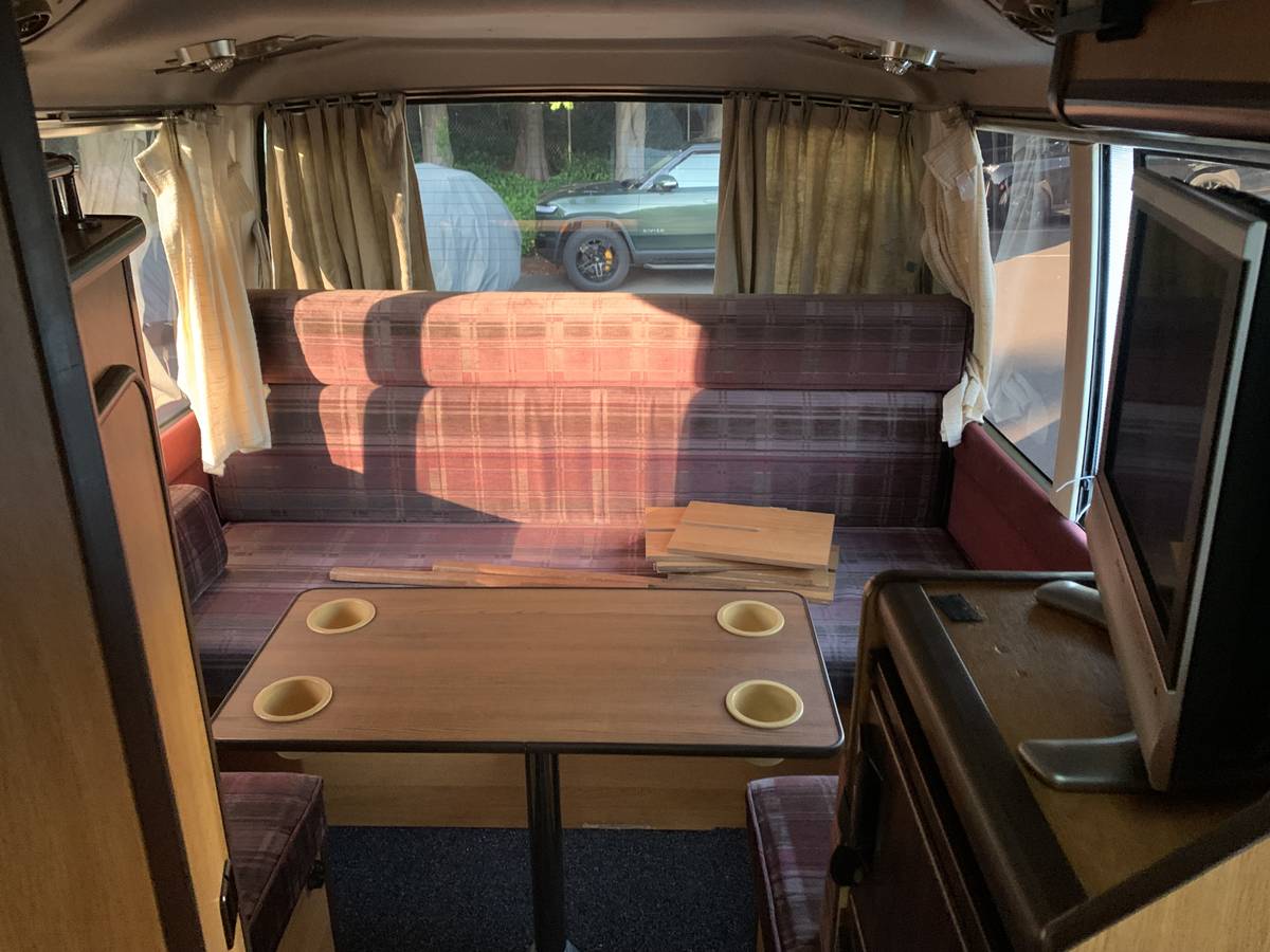 Nissan-civilian-diesel-1992-red-15