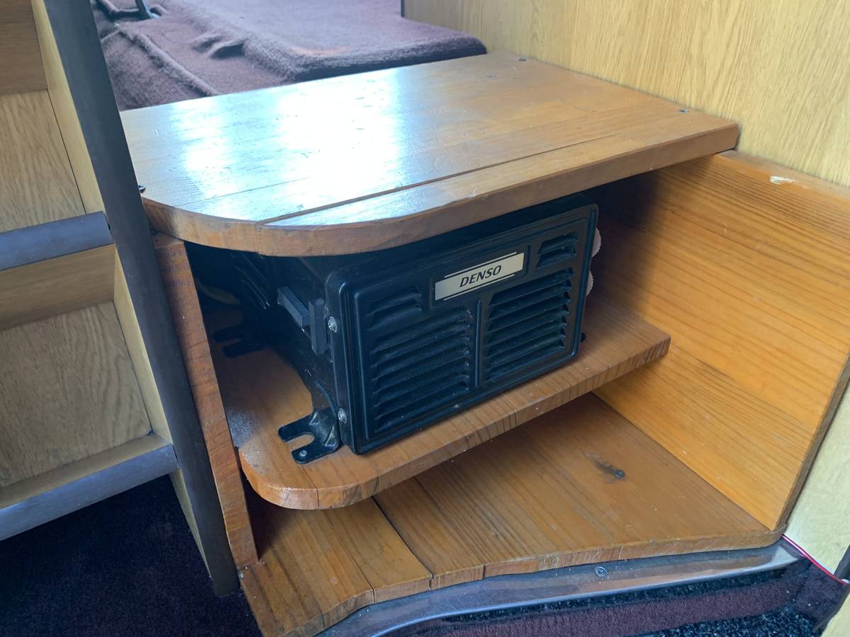 Nissan-civilian-diesel-1992-red-17