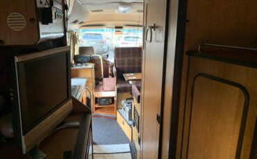 Nissan-civilian-diesel-1992-red-7