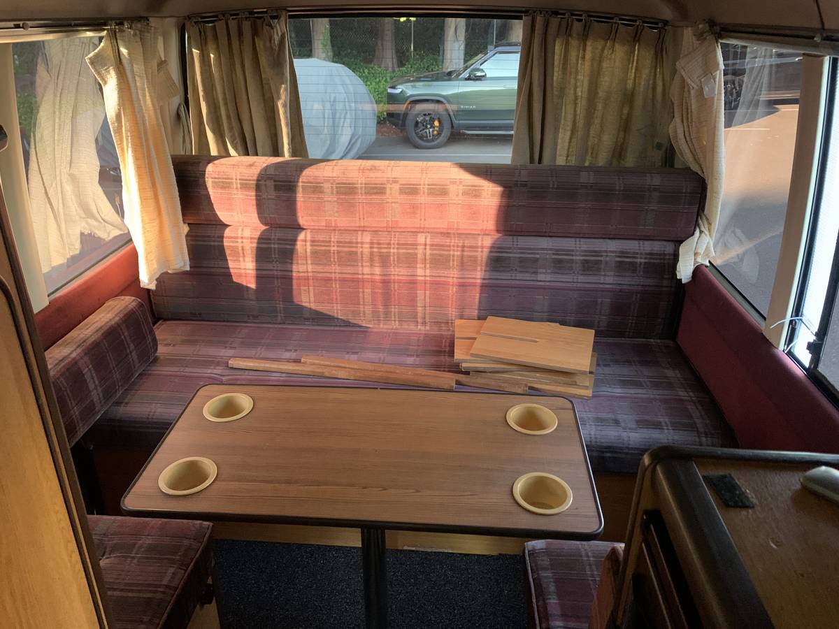 Nissan-civilian-diesel-1992-red-9