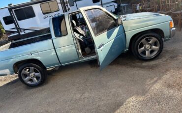 Nissan-d21-hardbody-1993-blue