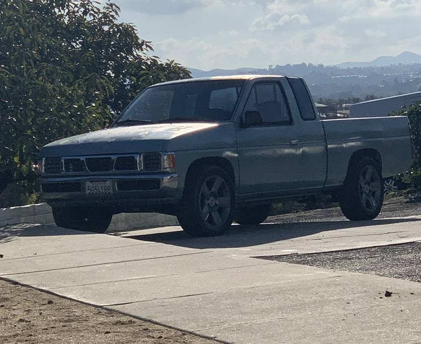 Nissan-d21-hardbody-1993-blue-6