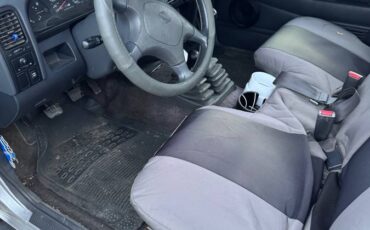 Nissan-d21-hardbody-1996-grey-9