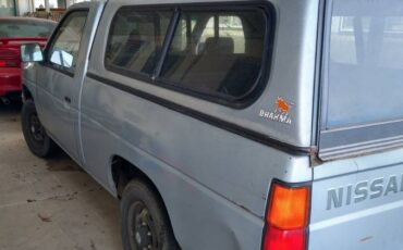 Nissan-d21-pickup-1987-grey-1
