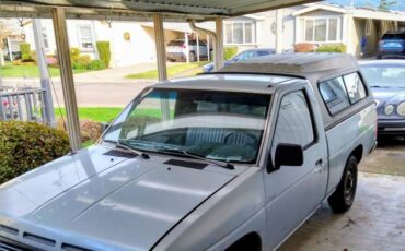 Nissan-d21-pickup-1987-grey