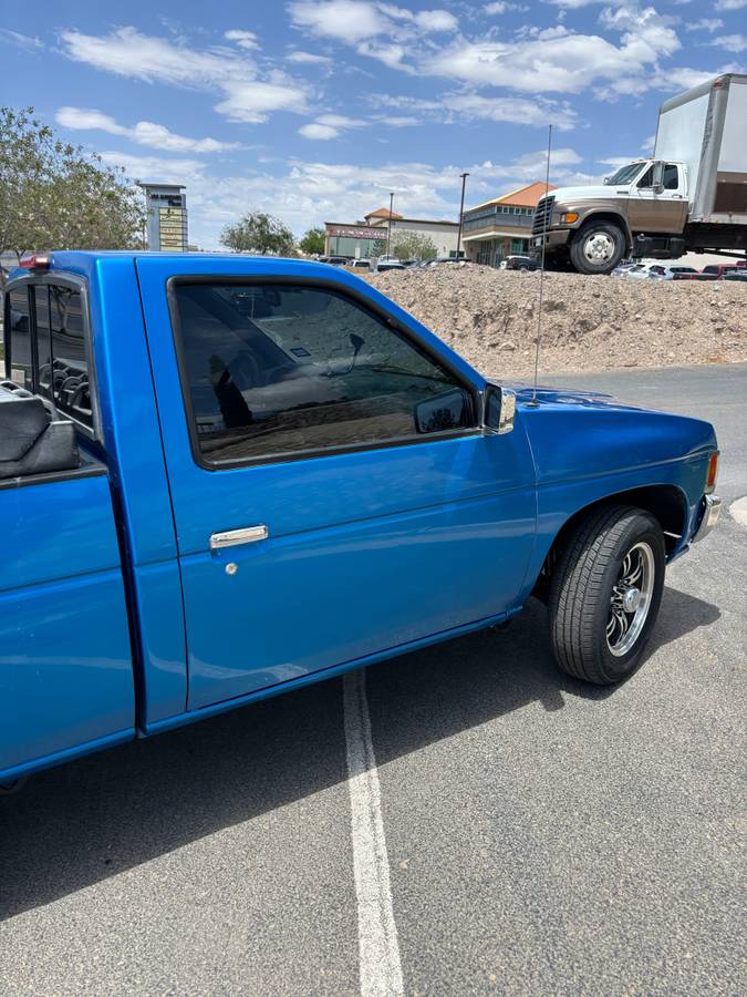 Nissan-d21-pickup-1995-blue-2