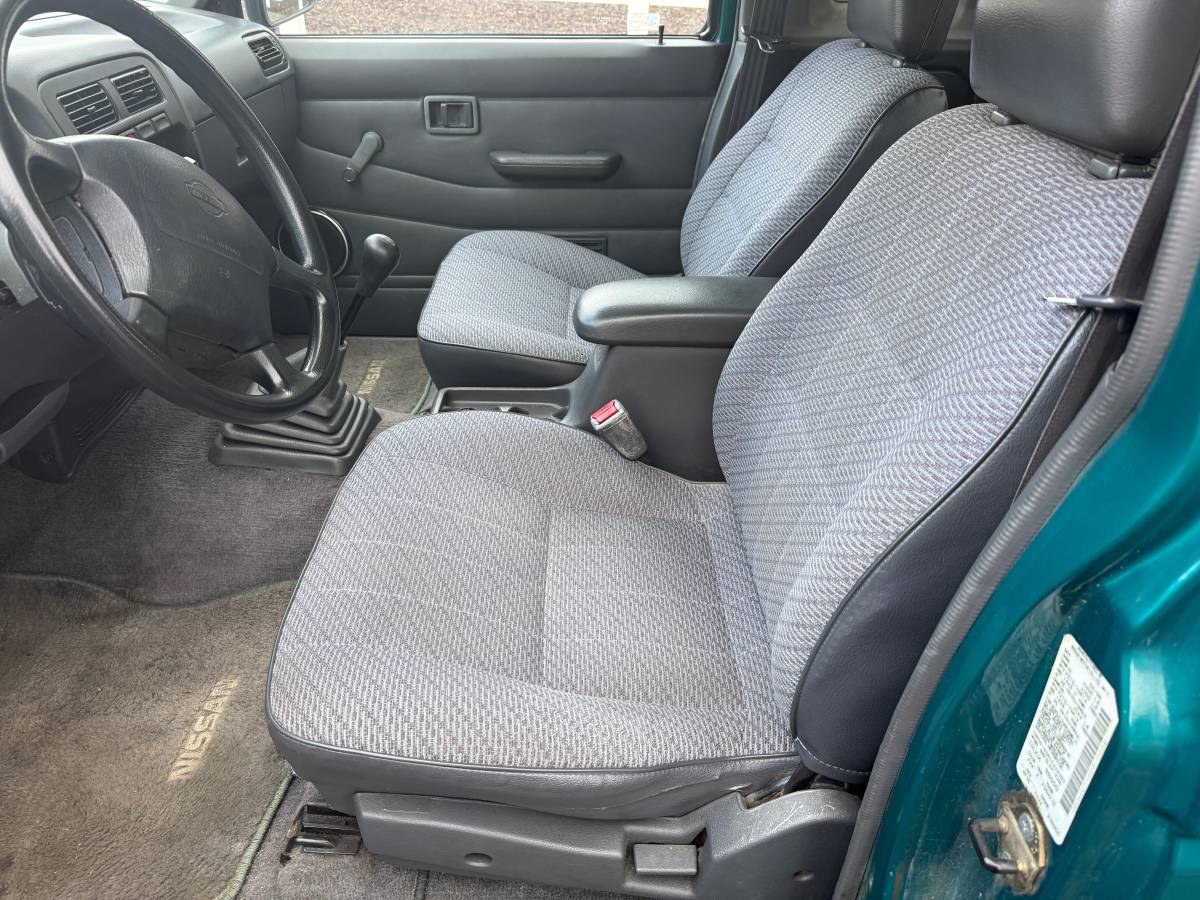 Nissan-extended-cab-1996-11